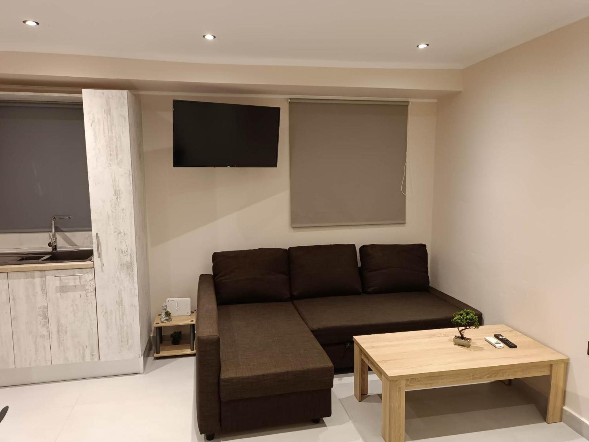 Newly Renovated Apartment Next To The Port Mantouki Eksteriør bilde